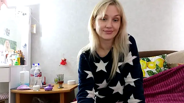 ModelEva online show from October 19, 8:15 am