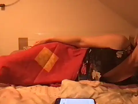 Snapshot of Moistdevil chatting on January 7, 5:09 pm Moistdevil online show from January 7, 5:09 pm