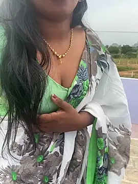 Snapshot of Dhiyapink chatting on January 14, 12:14 pm Dhiyapink online show from January 14, 12:14 pm