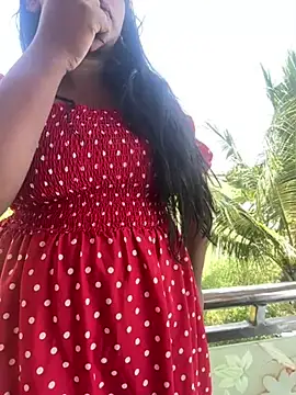 Snapshot of Dhiyapink chatting on February 23, 9:33 am Dhiyapink online show from February 23, 9:33 am