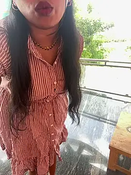 Snapshot of Dhiyapink chatting on March 23, 6:16 am Dhiyapink online show from March 23, 6:16 am