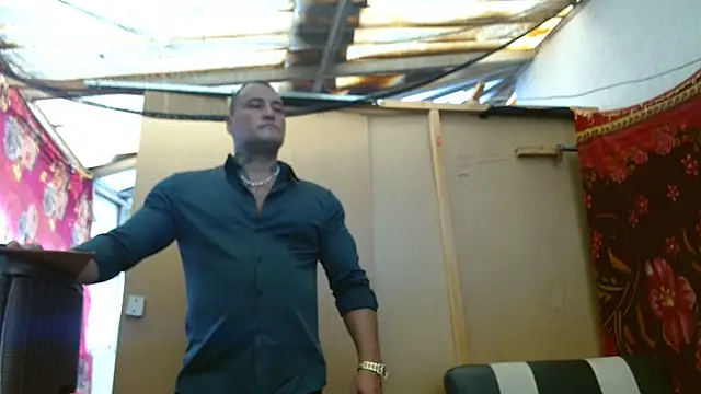 Snapshot of hardrock982 chatting on February 8, 4:57 pm hardrock982 online show from February 8, 4:57 pm