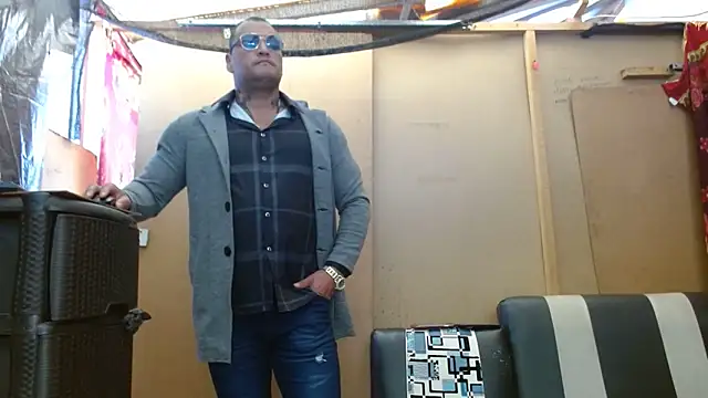 Snapshot of hardrock982 chatting on February 15, 1:49 pm hardrock982 online show from February 15, 1:49 pm