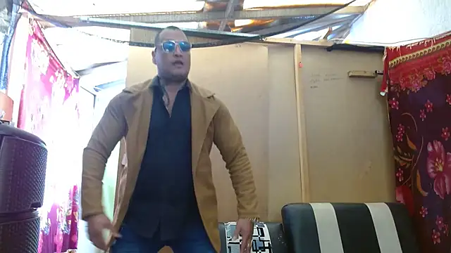 Snapshot of hardrock982 chatting on February 20, 1:40 pm hardrock982 online show from February 20, 1:40 pm