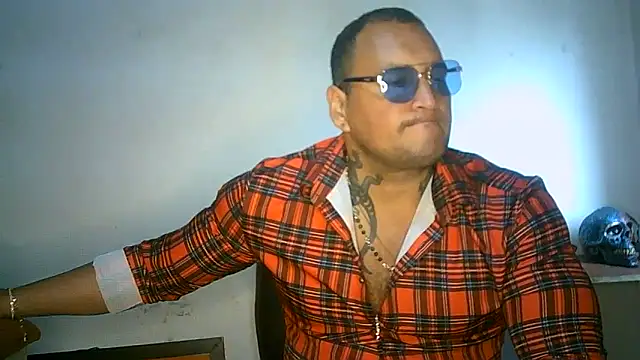 Snapshot of hardrock982 chatting on March 22, 5:09 pm hardrock982 online show from March 22, 5:09 pm