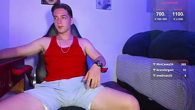 Snapshot of Alex_smith00 chatting on March 5, 2:03 am Alex smith00 online show from March 5, 2:03 am