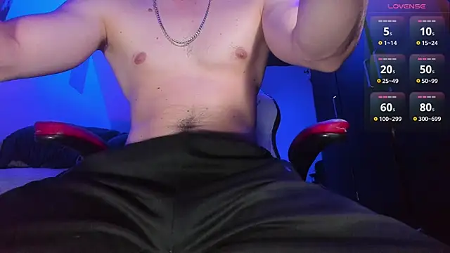 Snapshot of Alex_smith00 chatting on December 21, 6:59 pm Alex smith00 online show from December 21, 6:59 pm