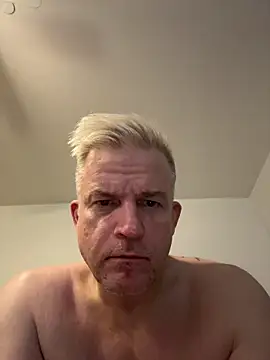 Snapshot of Dragonnyc@xh chatting on November 26, 9:32 am Dragonnycxh online show from November 26, 9:32 am