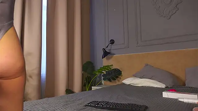 Snapshot of SofiaFoster_ chatting on September 26, 6:39 am SofiaFoster online show from September 26, 6:39 am