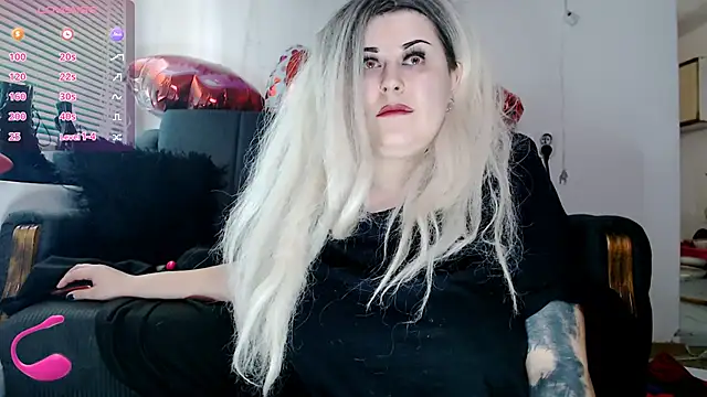 Snapshot of Psychobitch7 chatting on March 4, 10:46 am Psychobitch7 online show from March 4, 10:46 am