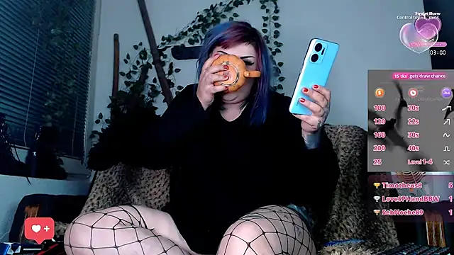 Snapshot of Psychobitch7 chatting on October 19, 8:20 pm Psychobitch7 online show from October 19, 8:20 pm