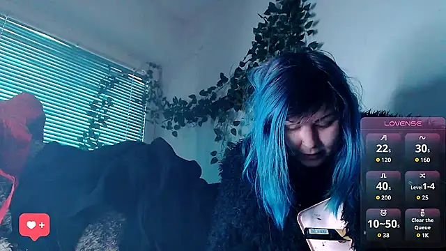 Snapshot of Psychobitch7 chatting on November 28, 9:23 am Psychobitch7 online show from November 28, 9:23 am