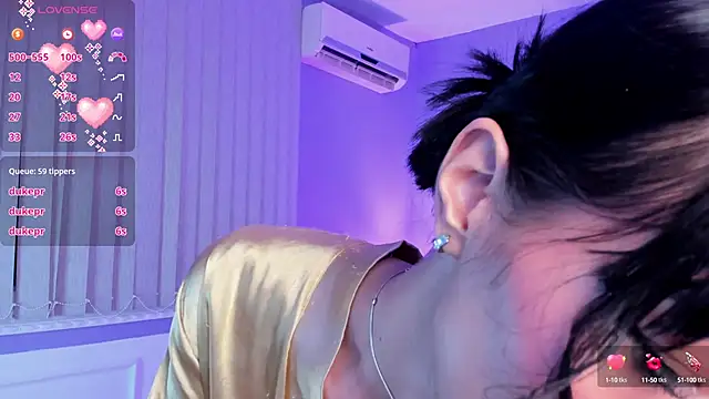 MaddyWattson online show from December 19, 1:18 am