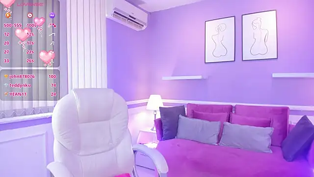 MaddyWattson online show from December 23, 8:57 pm