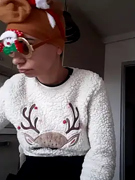 Snapshot of hotSANDRA_STARR chatting on December 25, 10:06 am hotSANDRA STARR online show from December 25, 10:06 am