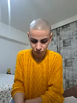 Snapshot of hotSANDRA_STARR chatting on March 11, 1:05 am hotSANDRA STARR online show from March 11, 1:05 am