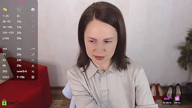 Snapshot of VickyGolden chatting on November 4, 5:06 am VickyGolden online show from November 4, 5:06 am