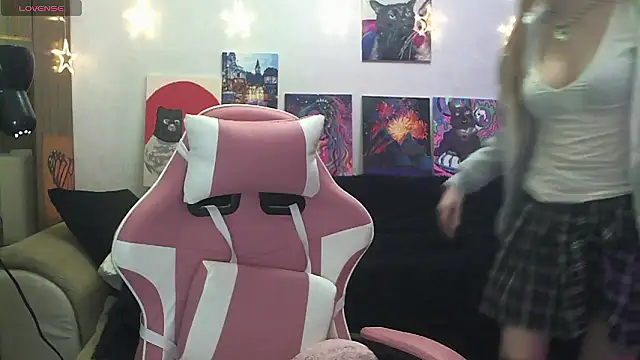 SecretSophia online show from January 13, 5:40 pm