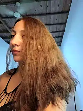 VickyHoult online show from December 29, 9:41 pm