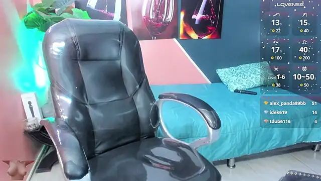 pearl weet online show from January 26, 8:34 pm