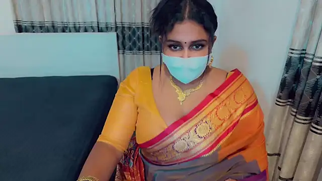 Snapshot of SonY_CaM chatting on October 31, 5:03 pm SonY CaM online show from October 31, 5:03 pm