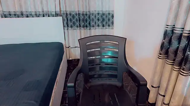 Snapshot of SonY_CaM chatting on January 19, 8:18 am SonY CaM online show from January 19, 8:18 am