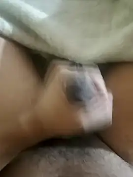 Snapshot of Deluxe_dick chatting on February 16, 4:21 pm Deluxe dick online show from February 16, 4:21 pm