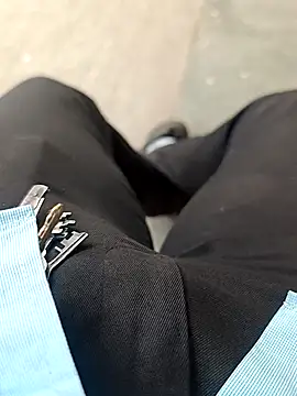 Snapshot of Deluxe_dick chatting on November 29, 4:04 am Deluxe dick online show from November 29, 4:04 am