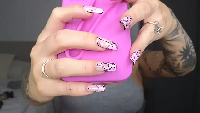 Snapshot of LibbyLoveHeartx chatting on February 26, 8:00 pm LibbyLoveHeartx online show from February 26, 8:00 pm