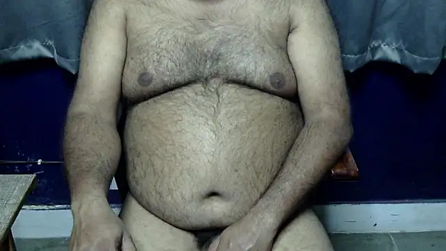Snapshot of hairysubcub_70 chatting on February 2, 5:44 pm hairysubcub 70 online show from February 2, 5:44 pm