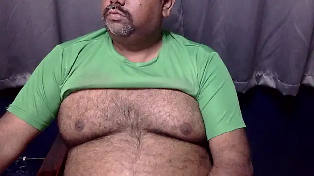 Snapshot of hairysubcub_70 chatting on February 7, 7:34 am hairysubcub 70 online show from February 7, 7:34 am