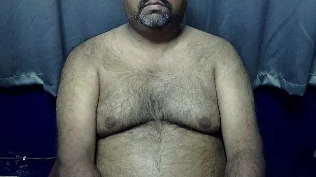 Snapshot of hairysubcub_70 chatting on February 9, 10:08 am hairysubcub 70 online show from February 9, 10:08 am