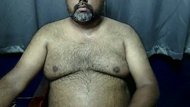 Snapshot of hairysubcub_70 chatting on March 2, 7:48 am hairysubcub 70 online show from March 2, 7:48 am