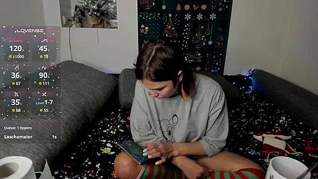 Snapshot of snusmumrike chatting on December 23, 12:19 pm snusmumrike online show from December 23, 12:19 pm