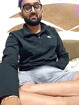 love4shownude online show from February 18, 6:37 pm