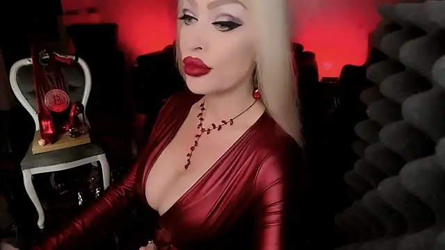 Snapshot of GreedyFinDom chatting on March 12, 4:51 am GreedyFinDom online show from March 12, 4:51 am