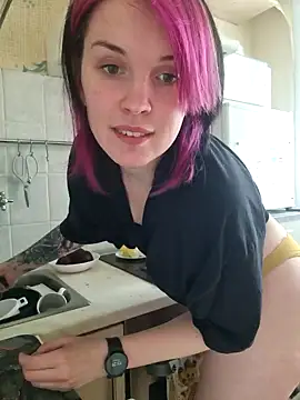 Snapshot of LazyTanukii chatting on December 10, 8:30 am LazyTanukii online show from December 10, 8:30 am