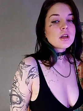 Snapshot of LazyTanukii chatting on October 17, 6:38 am LazyTanukii online show from October 17, 6:38 am