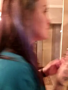 Snapshot of LazyTanukii chatting on November 10, 6:12 am LazyTanukii online show from November 10, 6:12 am