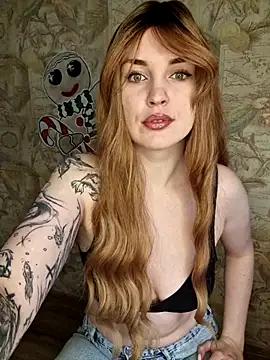 Snapshot of LazyTanukii chatting on December 14, 6:41 am LazyTanukii online show from December 14, 6:41 am