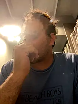 Snapshot of carlos01172011 chatting on October 31, 2:01 am carlos01172011 online show from October 31, 2:01 am