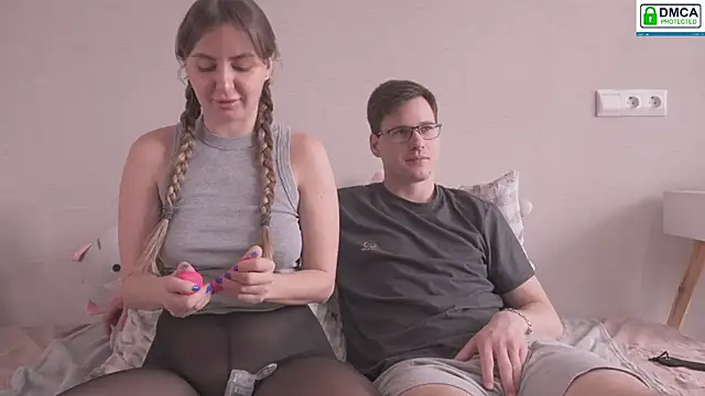 Snapshot of FluffyHat chatting on March 22, 6:54 am FluffyHat online show from March 22, 6:54 am