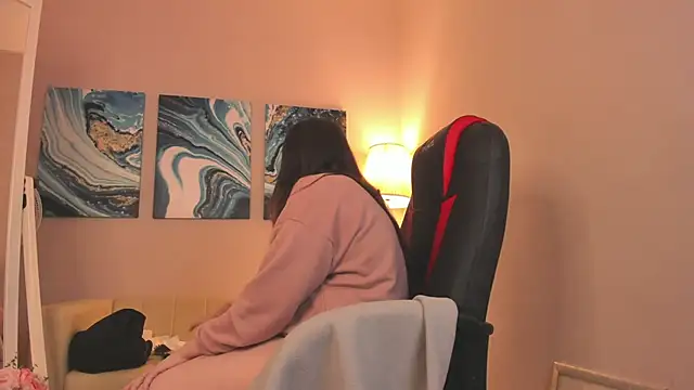 BattyMoll online show from December 18, 2:32 am