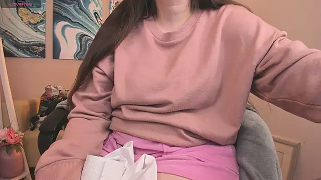 BattyMoll online show from January 2, 8:35 pm