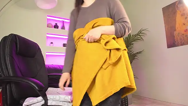 BattyMoll online show from February 10, 2:41 am