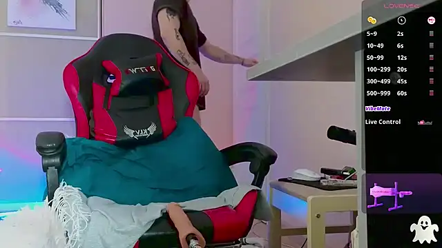 Ethan and mike online show from November 22, 11:42 am