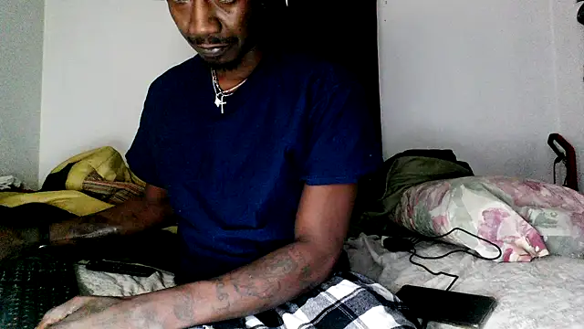 Snapshot of RinsingWood84 chatting on January 22, 6:42 am RinsingWood84 online show from January 22, 6:42 am