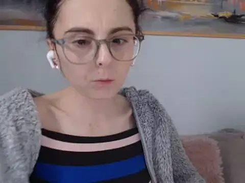 cleophee online show from February 4, 12:55 pm