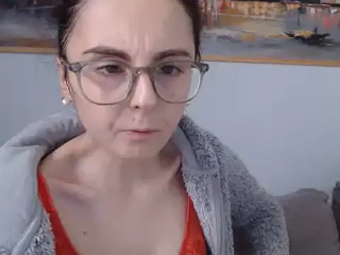 cleophee online show from February 5, 9:46 am