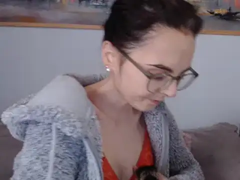 cleophee online show from February 6, 9:53 am